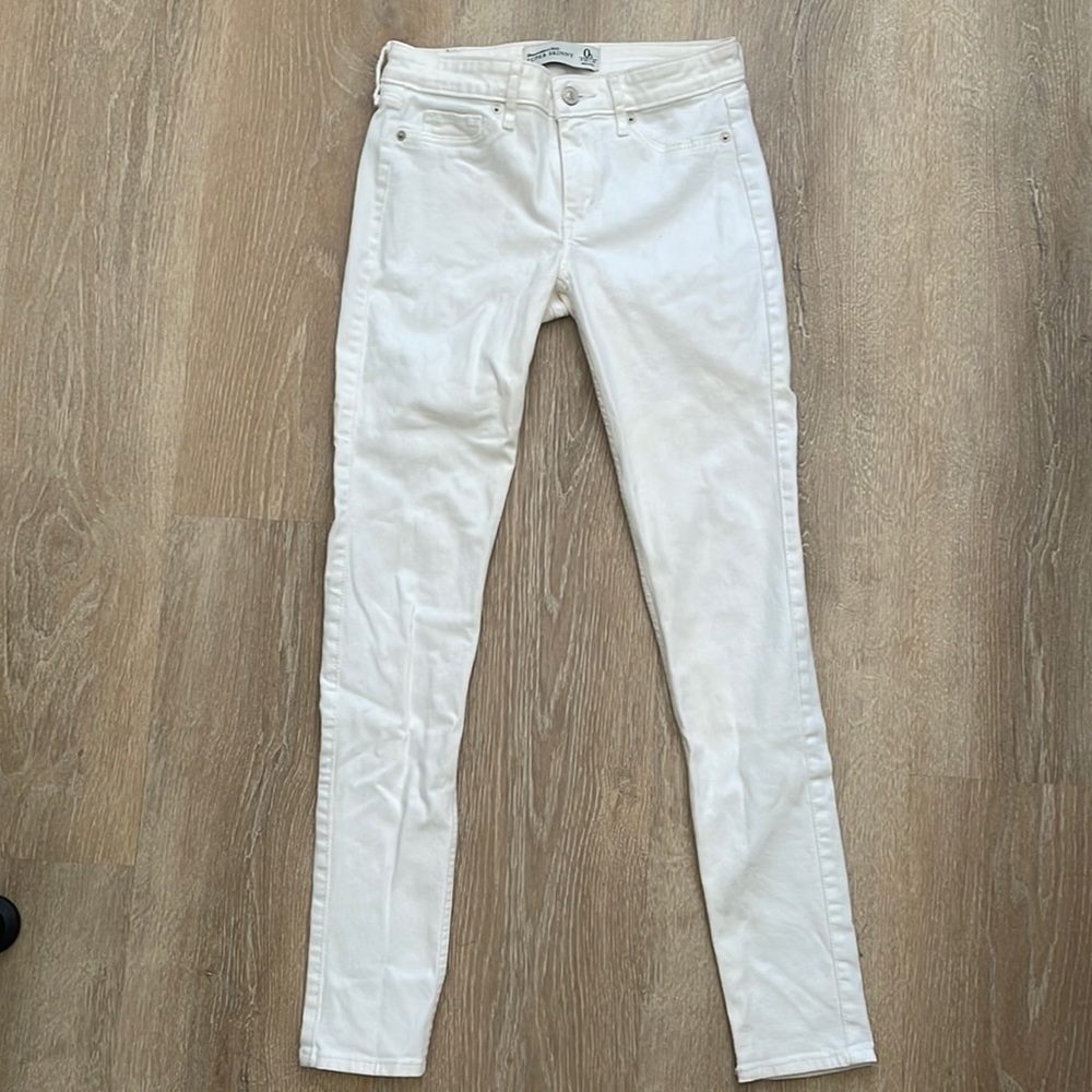 Abercrombie & Fitch Super Skinny Jean (size 0 short)